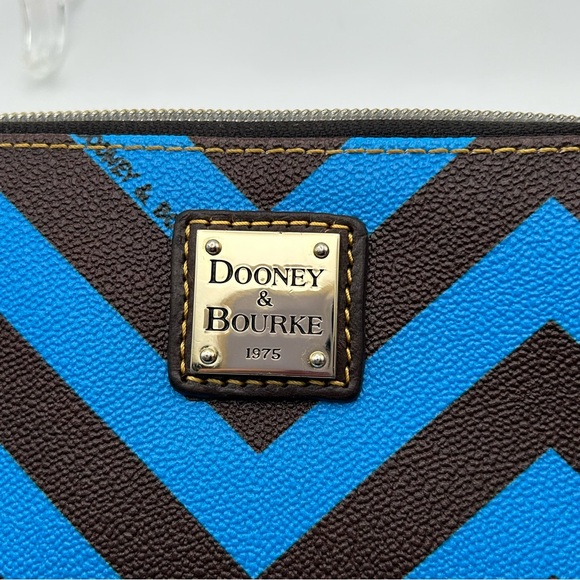 Dooney & Bourke BROWN with Blue Chevron Zip Around Wallet NWOT - Picture 3 of 12